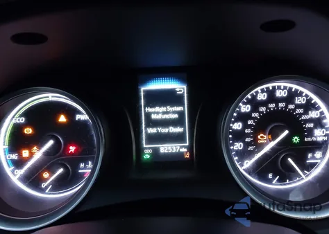 2021 Toyota Camry Le Hybrid z USA, uszkodzony, nr VIN 4T1C31AK6MU030057